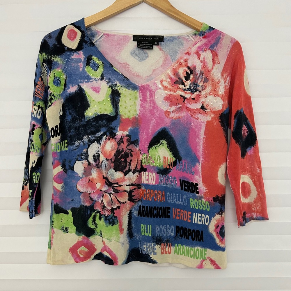 Mesmerize Womens Abstract Floral Beaded V-Neck Knit Top Size S Contemporary Bold